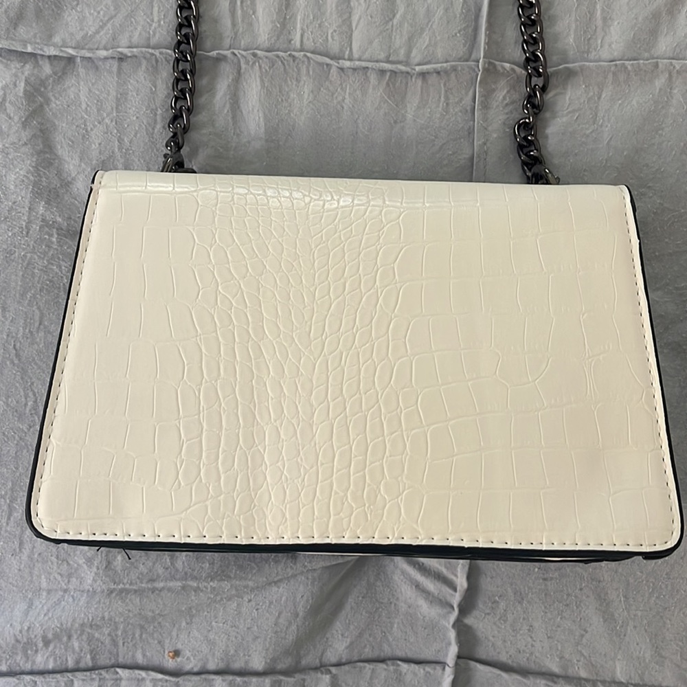 Purse - Picture 2 of 5